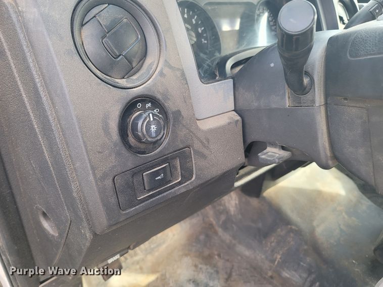 image for item MB9827 2013 Ford F150  SuperCrew pickup truck