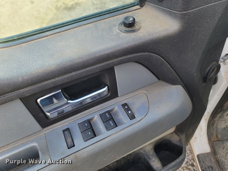 image for item MB9827 2013 Ford F150  SuperCrew pickup truck