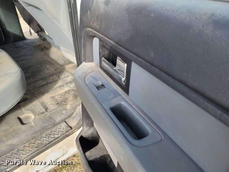 image for item MB9827 2013 Ford F150  SuperCrew pickup truck