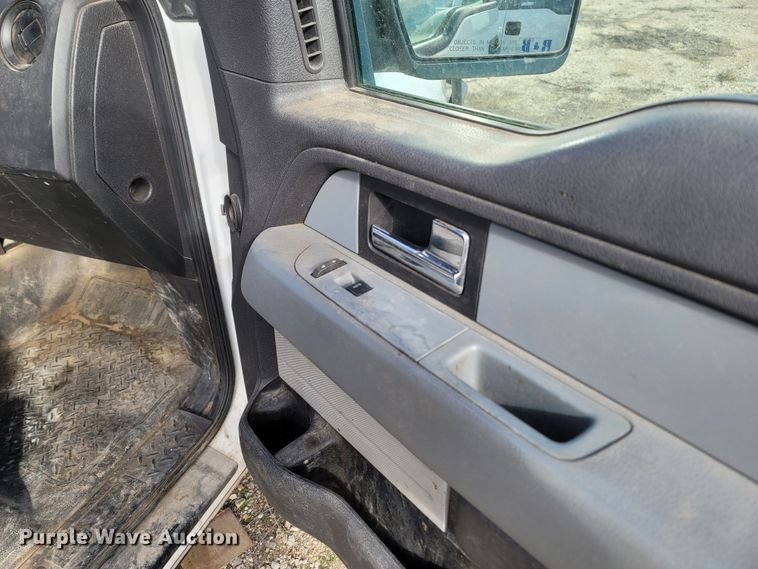 image for item MB9827 2013 Ford F150  SuperCrew pickup truck