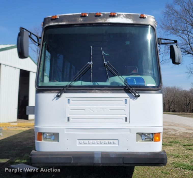 image for item MB9836 1998 Metrotrans TB2242  coach bus