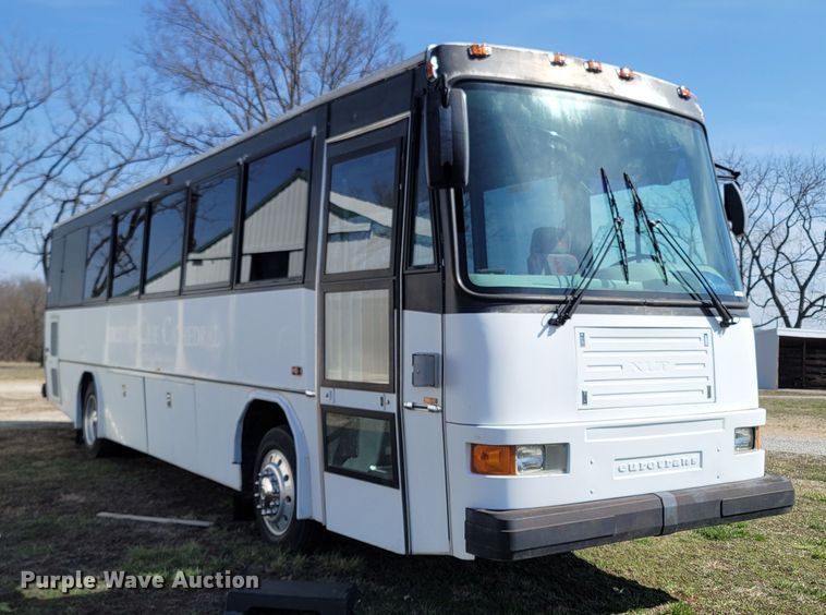 image for item MB9836 1998 Metrotrans TB2242  coach bus