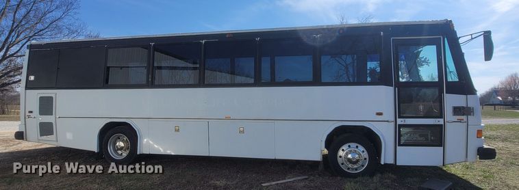 image for item MB9836 1998 Metrotrans TB2242  coach bus