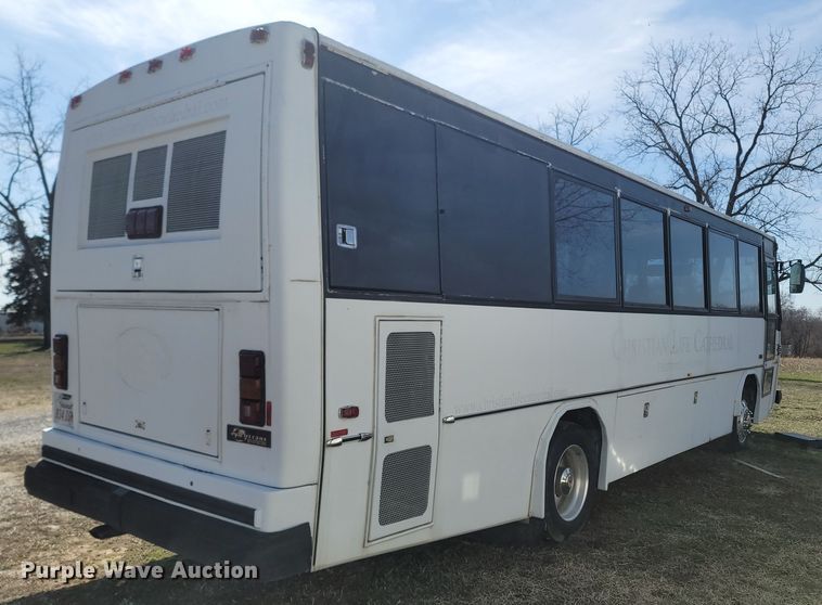 image for item MB9836 1998 Metrotrans TB2242  coach bus