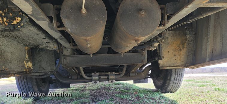 image for item MB9836 1998 Metrotrans TB2242  coach bus