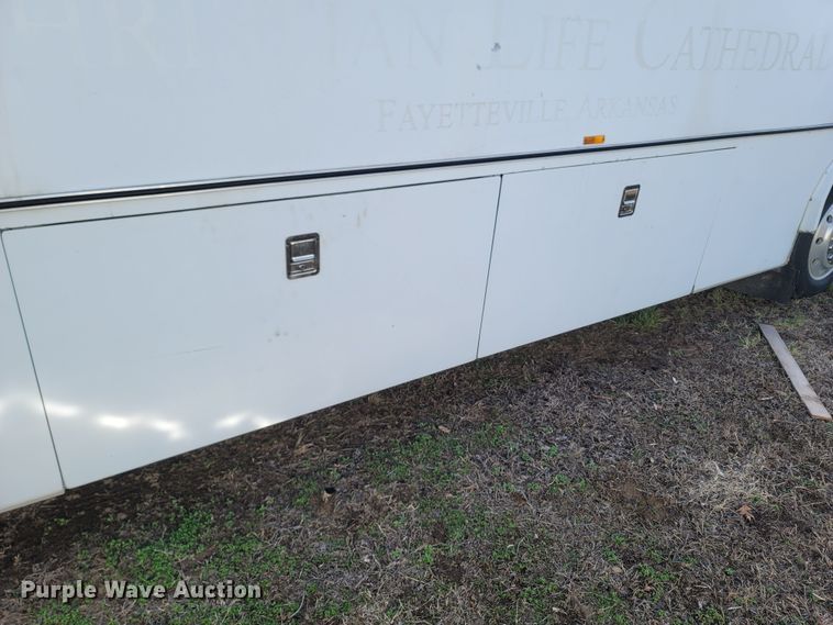 image for item MB9836 1998 Metrotrans TB2242  coach bus