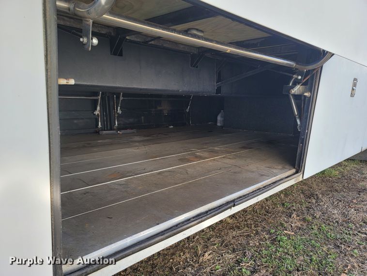 image for item MB9836 1998 Metrotrans TB2242  coach bus