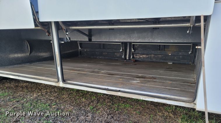 image for item MB9836 1998 Metrotrans TB2242  coach bus