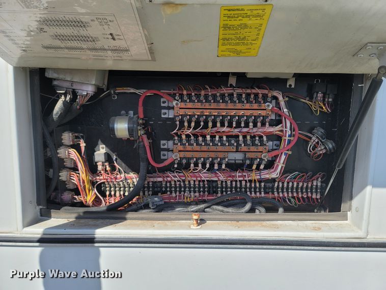 image for item MB9836 1998 Metrotrans TB2242  coach bus