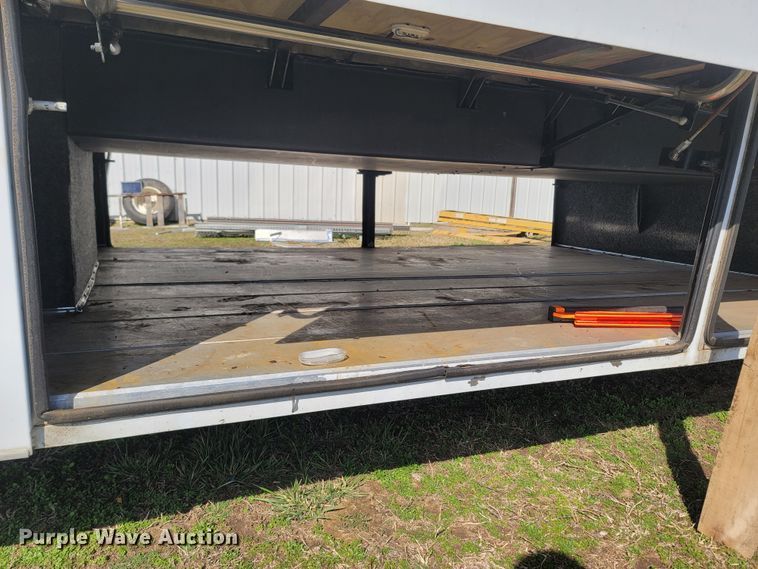 image for item MB9836 1998 Metrotrans TB2242  coach bus