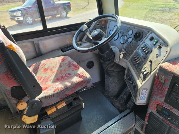 image for item MB9836 1998 Metrotrans TB2242  coach bus