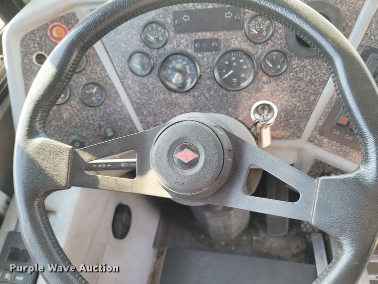 image for item MB9836 1998 Metrotrans TB2242  coach bus