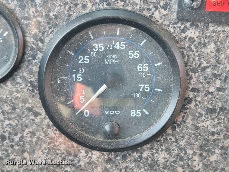 image for item MB9836 1998 Metrotrans TB2242  coach bus