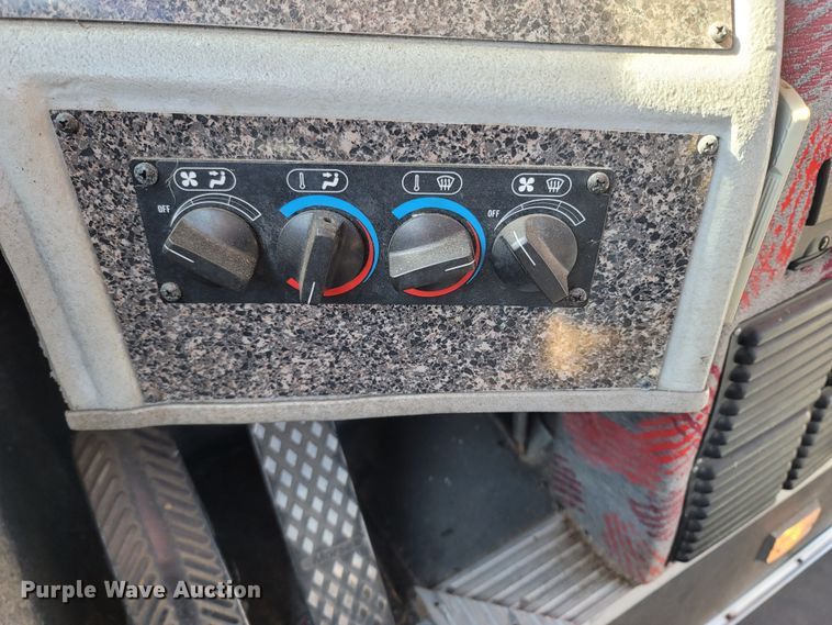 image for item MB9836 1998 Metrotrans TB2242  coach bus