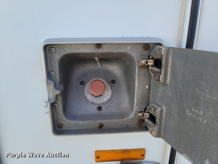 image for item MB9836 1998 Metrotrans TB2242  coach bus