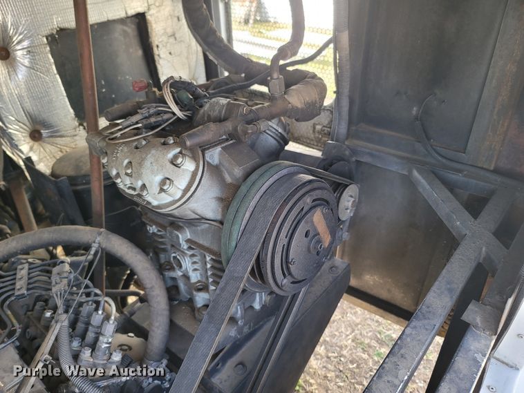 image for item MB9836 1998 Metrotrans TB2242  coach bus