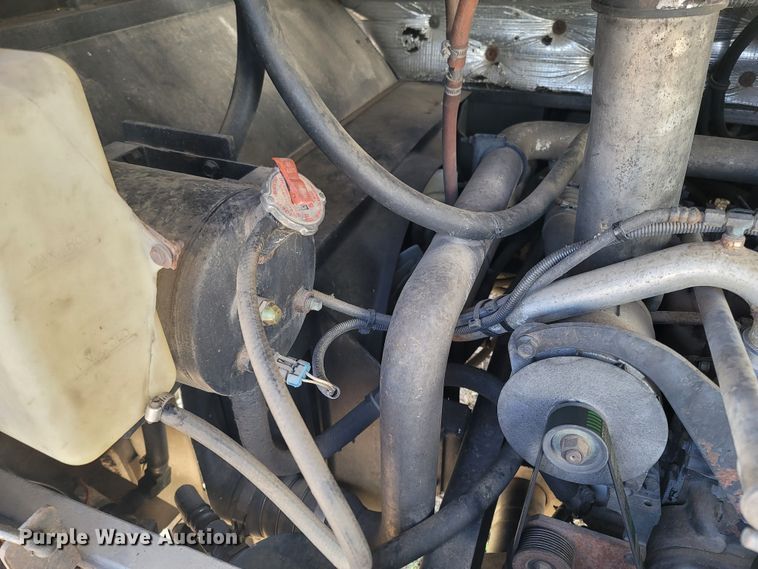 image for item MB9836 1998 Metrotrans TB2242  coach bus