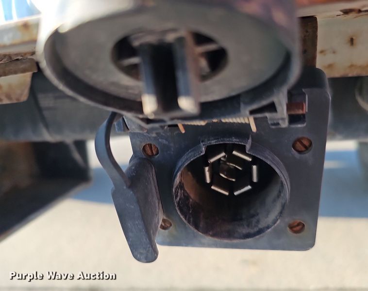 image for item MC9610 1993 Dodge Ram 250  Club Cab pickup truck