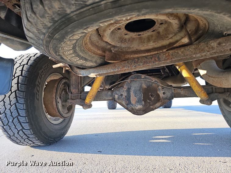 image for item MC9610 1993 Dodge Ram 250  Club Cab pickup truck