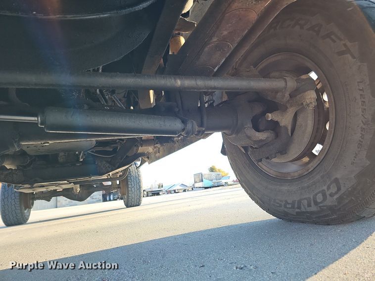 image for item MC9610 1993 Dodge Ram 250  Club Cab pickup truck