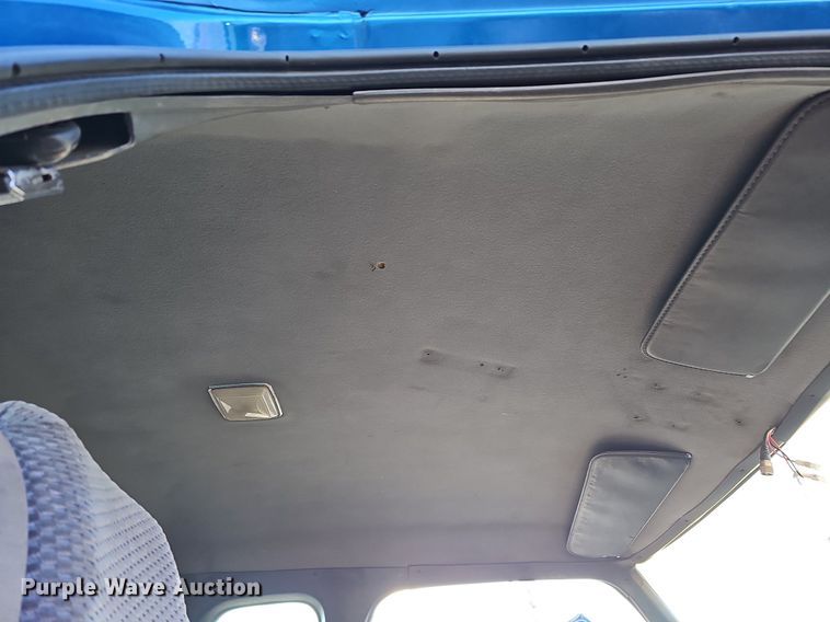 image for item MC9610 1993 Dodge Ram 250  Club Cab pickup truck