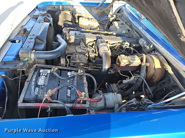 image for item MC9610 1993 Dodge Ram 250  Club Cab pickup truck