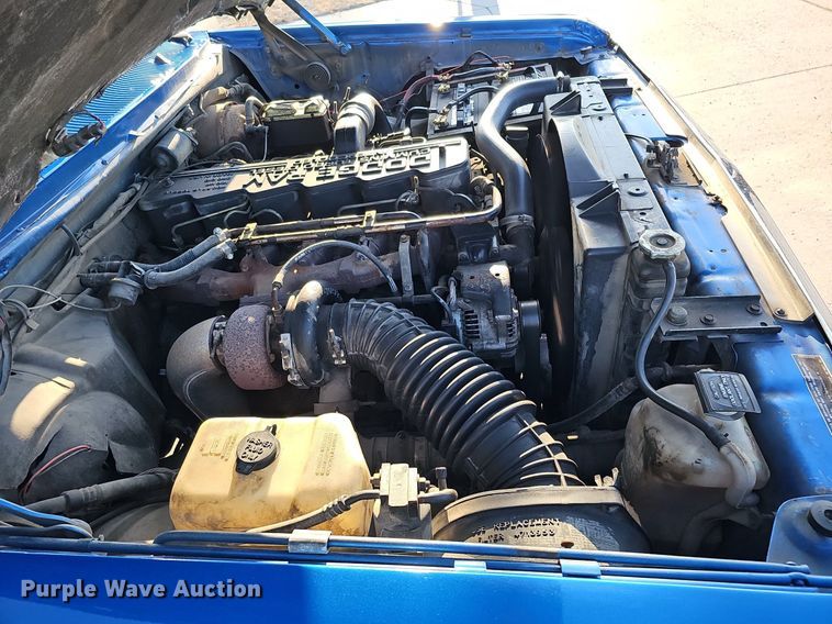 image for item MC9610 1993 Dodge Ram 250  Club Cab pickup truck