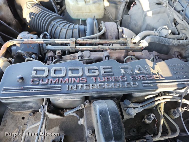 image for item MC9610 1993 Dodge Ram 250  Club Cab pickup truck