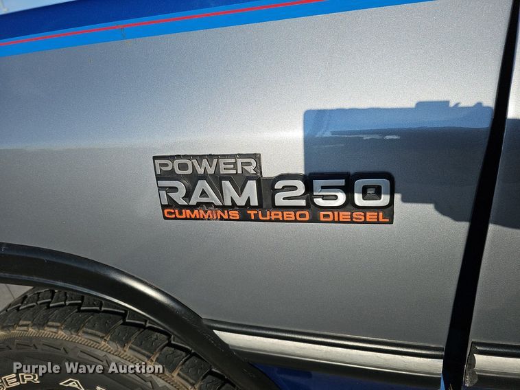 image for item MC9610 1993 Dodge Ram 250  Club Cab pickup truck