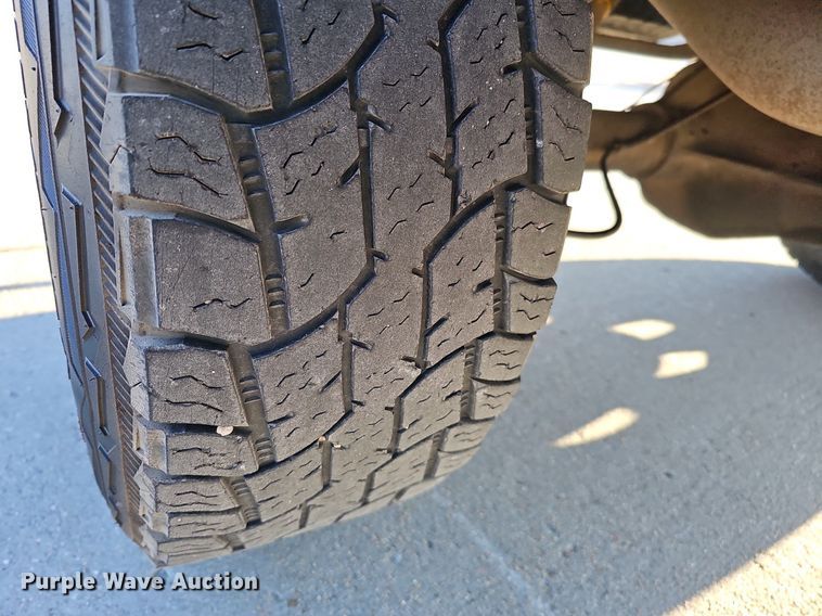 image for item MC9610 1993 Dodge Ram 250  Club Cab pickup truck