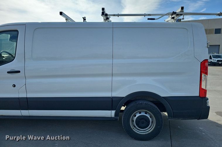 image for item MC9623 2016 Ford Transit 150  van