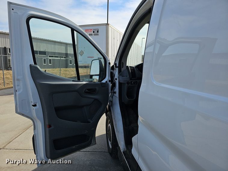 image for item MC9623 2016 Ford Transit 150  van