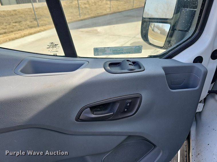 image for item MC9623 2016 Ford Transit 150  van