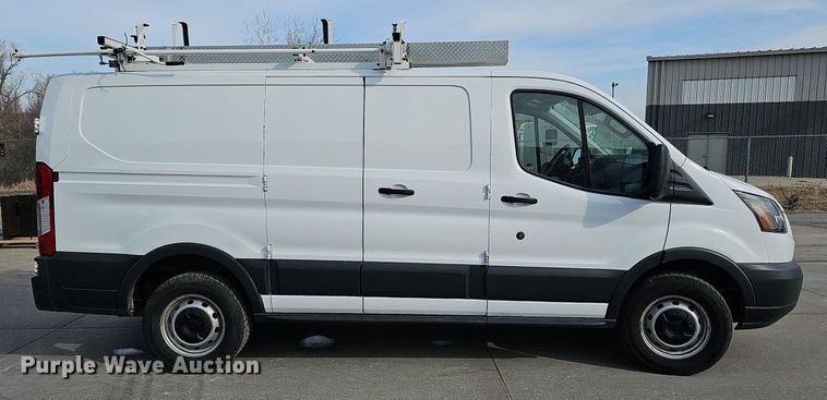 image for item MC9624 2017 Ford Transit 250  van