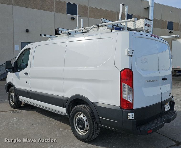 image for item MC9624 2017 Ford Transit 250  van