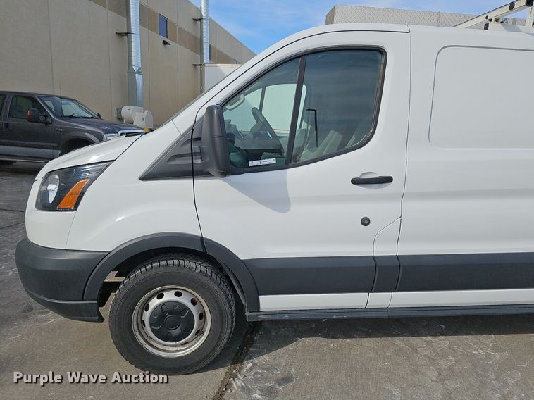 image for item MC9624 2017 Ford Transit 250  van