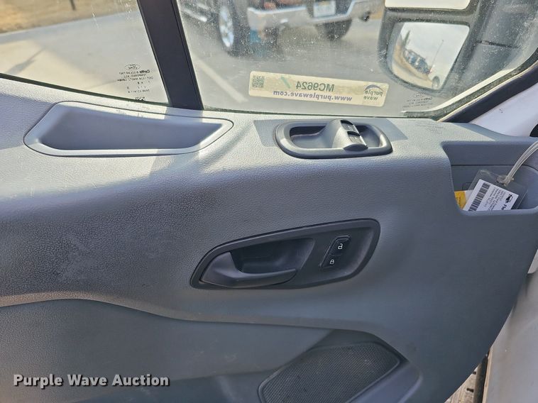 image for item MC9624 2017 Ford Transit 250  van