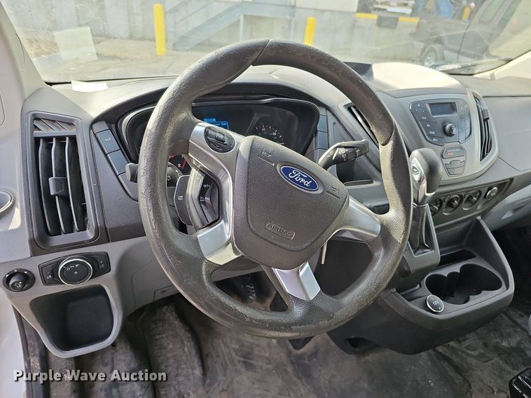 image for item MC9624 2017 Ford Transit 250  van