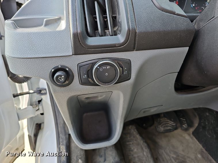 image for item MC9624 2017 Ford Transit 250  van