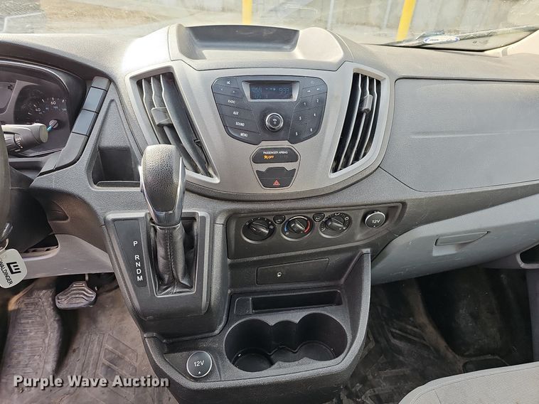 image for item MC9624 2017 Ford Transit 250  van