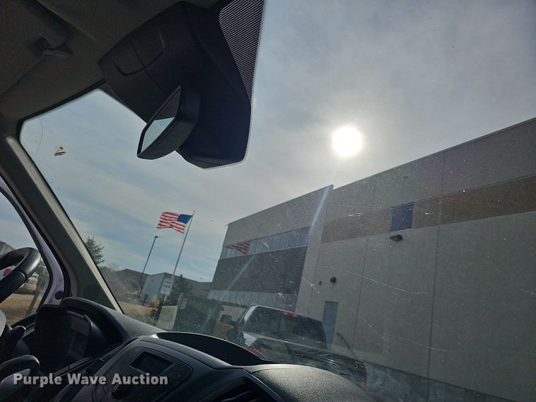 image for item MC9624 2017 Ford Transit 250  van