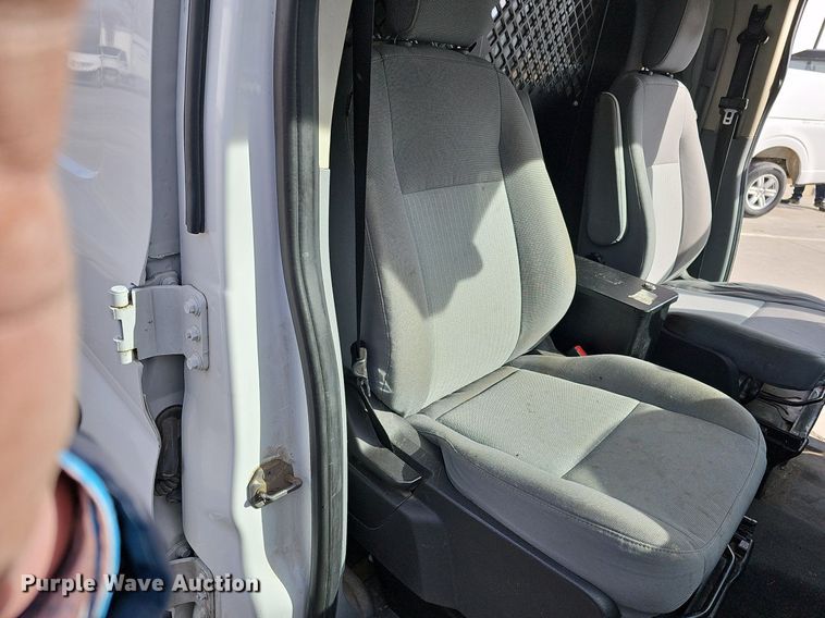 image for item MC9624 2017 Ford Transit 250  van