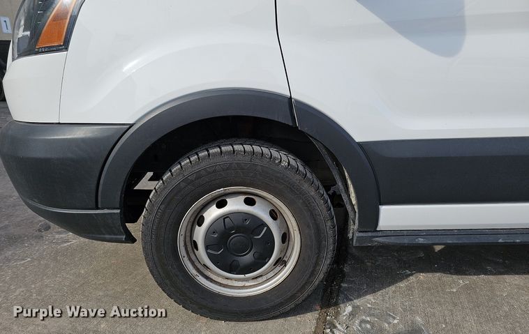 image for item MC9624 2017 Ford Transit 250  van