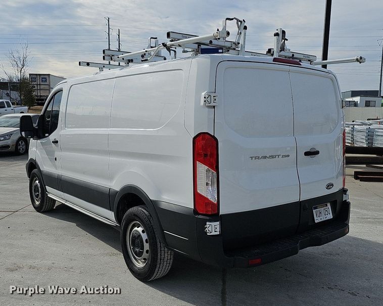 image for item MC9625 2016 Ford Transit 250  van