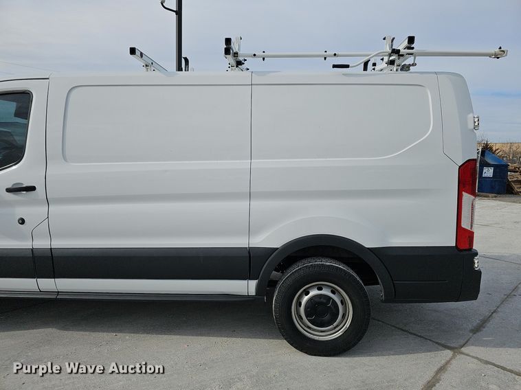image for item MC9625 2016 Ford Transit 250  van