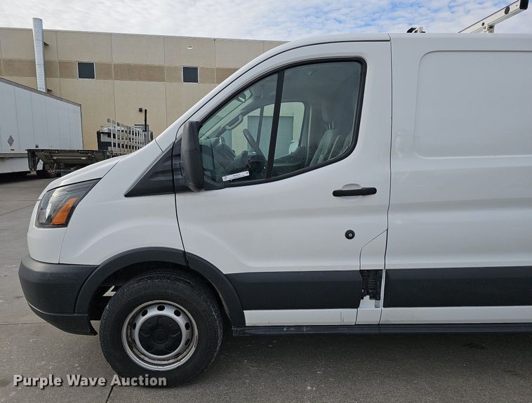 image for item MC9626 2017 Ford Transit 250  van