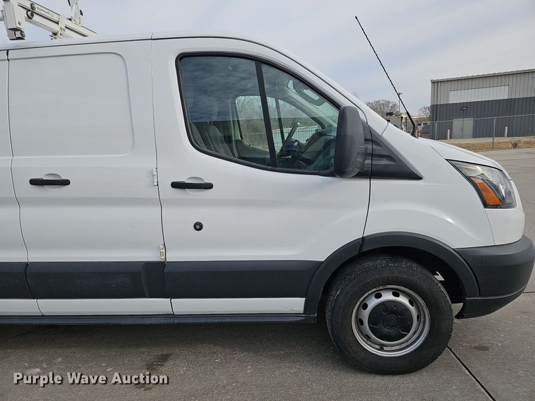 image for item MC9626 2017 Ford Transit 250  van