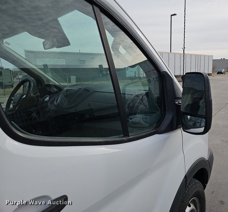 image for item MC9626 2017 Ford Transit 250  van