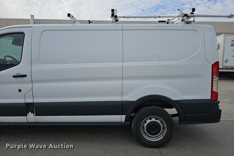 image for item MC9626 2017 Ford Transit 250  van