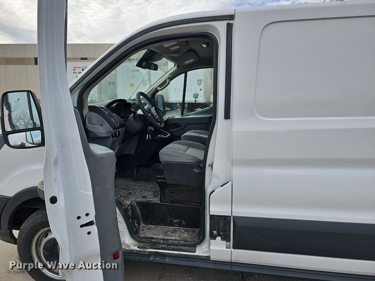 image for item MC9626 2017 Ford Transit 250  van